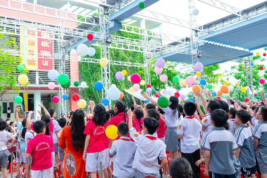 Phụ huynh học sinh phải đóng những khoản tiền này trong năm học mới