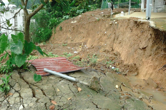 Diễn biến mới nhất vụ sạt lở đất đe dọa khu dân cư tại xã Quan Sơn, Thanh Hóa
