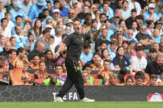 Paul Merson gạch tên Man City và Man Utd khỏi cuộc đua vô địch Ngoại hạng Anh mùa giải 2026/27