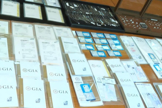 Vụ buôn lậu hơn 30.000 viên kim cương: Công an tỉnh Thanh Hóa công bố kết luận giám định