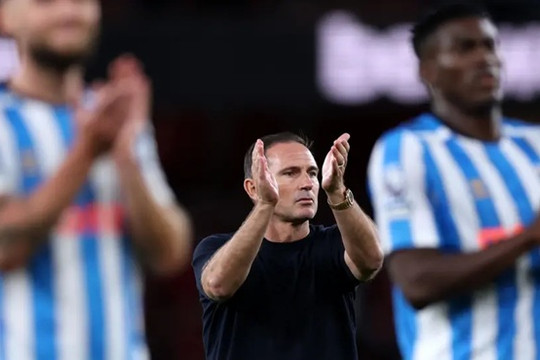 Coventry thua Arsenal 0-3 ngày tái xuất Ngoại hạng Anh: Thất bại không định đoạt mùa giải