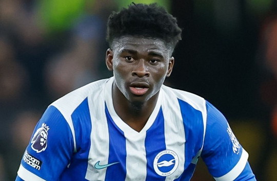 Man Utd chốt thỏa thuận chiêu mộ tiền vệ Carlos Baleba từ Brighton với giá 70 triệu bảng