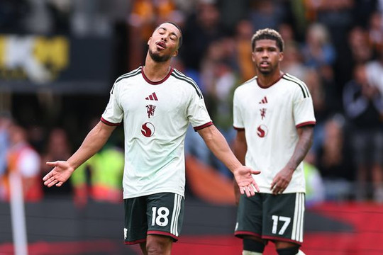 Man Utd bất ngờ gục ngã 0-2 trước Hull City: Bộ đôi tân binh 85 triệu bảng thi đấu nhạt nhòa