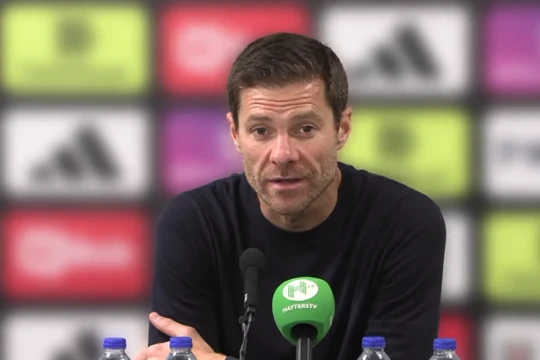 Chelsea hạ Fulham kịch tính 3-2: HLV Xabi Alonso ca ngợi sự ăn ý nơi tam tấu hàng công