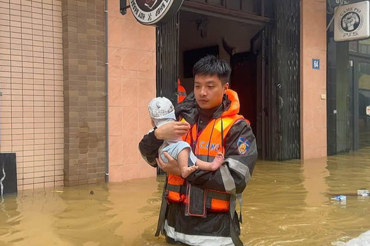 Miền Bắc mưa dông rải rác trước khi bước vào đợt mưa lớn dịp nghỉ lễ 2/9