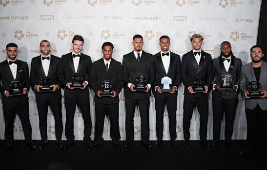 Arsenal thống trị đội hình tiêu biểu PFA Ngoại hạng Anh năm 2026 cùng Bruno Fernandes