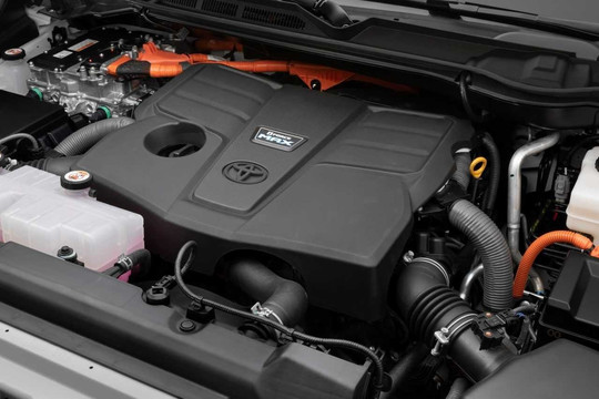 Cú gõ búa giúp Toyota tiết kiệm hàng triệu USD chi phí thay động cơ