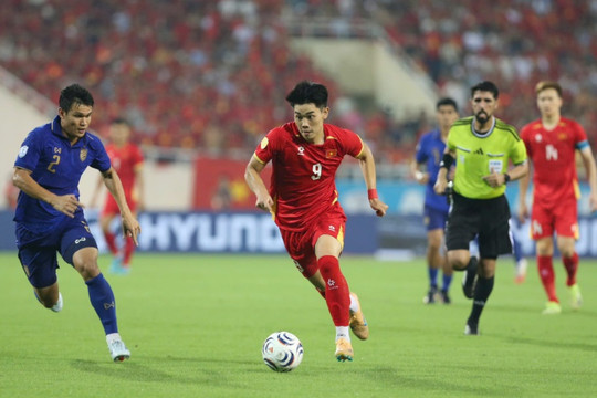 Nguyễn Đình Bắc lập kỳ tích tại ASEAN Cup 2026 với cú đúp Cầu thủ xuất sắc và Vua phá lưới