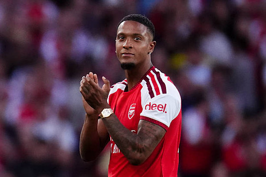 Mikel Arteta xác nhận tân binh Ezri Konsa sẵn sàng đá trận ra mắt Arsenal trước Aston Villa