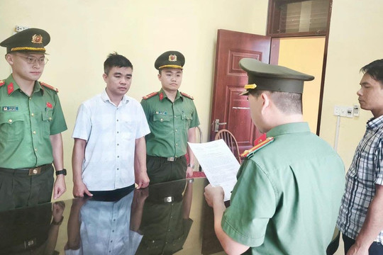 Bổ nhiệm vượt thẩm quyền, cựu Phó Viện trưởng bị khởi tố