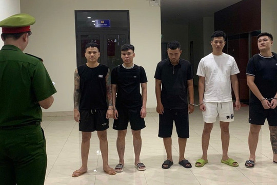 Giả danh 'Huấn Hoa Hồng', lừa hơn 4 tỷ đồng