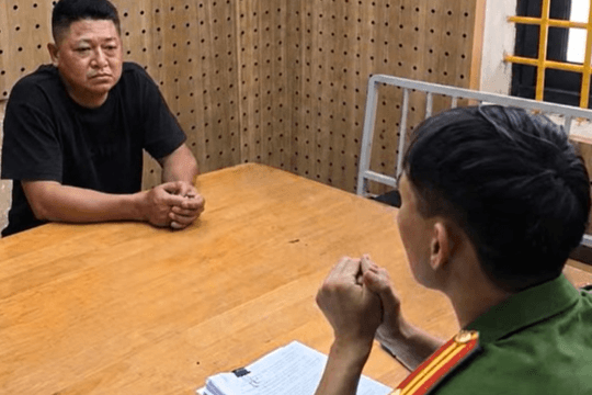Tối 13/9: Phẫn nộ gã đàn ông hành hung người phụ nữ, cưỡng đoạt tiền giữa ban ngày ở Hưng Yên