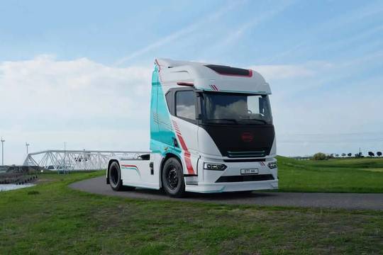 Xe tải điện của BYD có tầm hoạt động 600 km, thách thức Tesla Semi