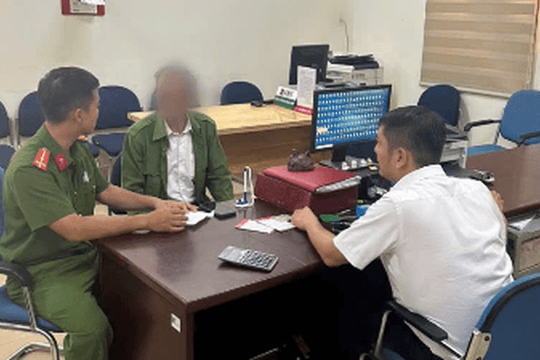 Ngăn lão nông chuyển 150 triệu đồng cho đối tượng lừa đảo