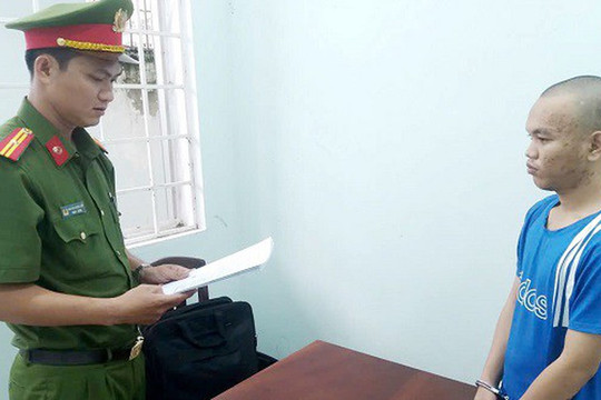 Bắt ‘quái xế’ tăng ga đâm trực diện chiến sĩ CSGT