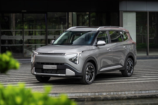 Kia Carens Clavis bản Deluxe và Luxury ra mắt Việt Nam: Thêm ADAS, giá từ 639 triệu đồng