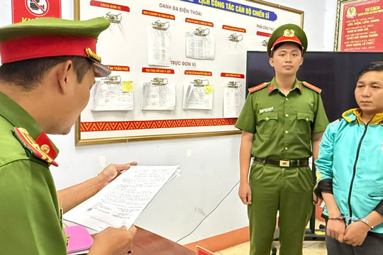 Bắt hai đối tượng bịa chuyện có thể giúp vay ngân hàng lãi thấp để lừa đảo