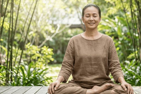 Dưỡng thân - tâm: Cách làm chủ cảm xúc tuổi 50