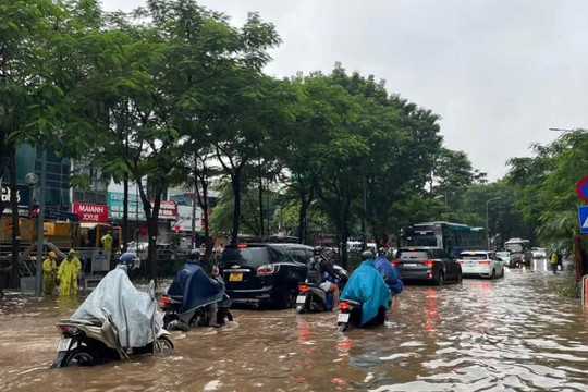 Cao điểm mưa lớn ở miền Trung là ngày nào?