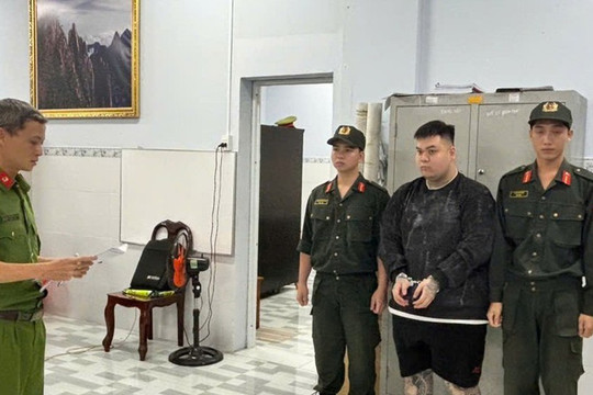 Bắn chủ nợ khi bị đòi tiền