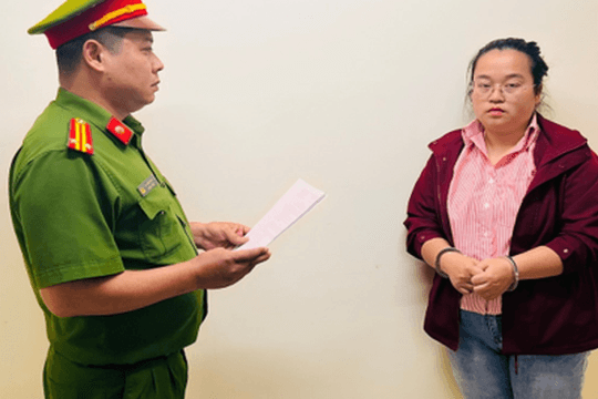 Bắt nữ nghi phạm lừa đảo mua bán nông sản qua mạng sau nhiều năm lẩn trốn