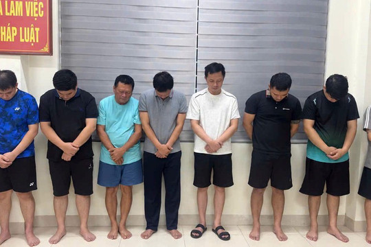 2 giảng viên đại học trong đường dây sản xuất văn bằng giả