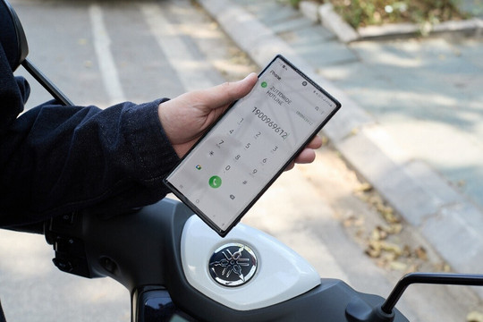 Người dùng xe điện Yamaha NEO’s nói về đặc quyền sạc & đổi pin miễn phí