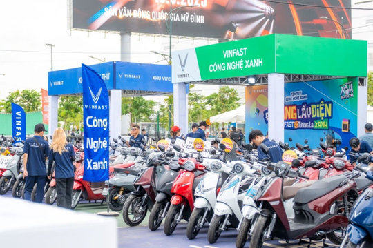 VinFast tổ chức chuỗi 'Thu xăng đổi điện' tại 34 trung tâm thương mại Vincom