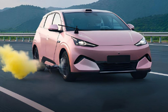Tin xe 30/10: BYD Dolphin vượt qua bài thử thách khắc nghiệt