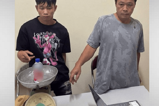 Bắt 8 đối tượng trong vụ vận chuyển gần 2kg thủy ngân giấu trong chai nước ngọt