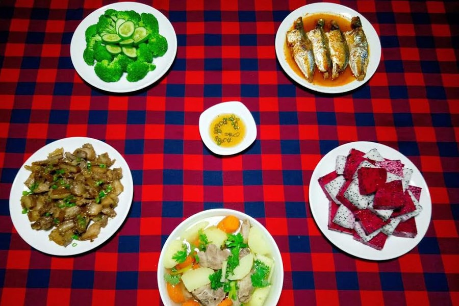 Không thể ngờ, bữa cơm 5 món hấp dẫn, sang chảnh cho cả nhà này lại chỉ có giá 115 nghìn