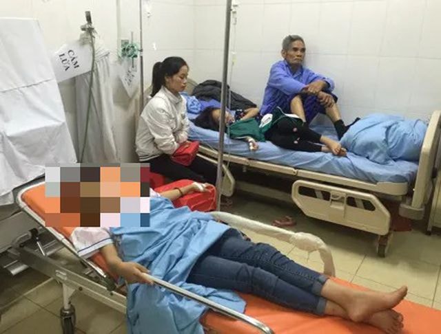 23 học sinh bị ngộ độc sau khi uống sữa miễn phí