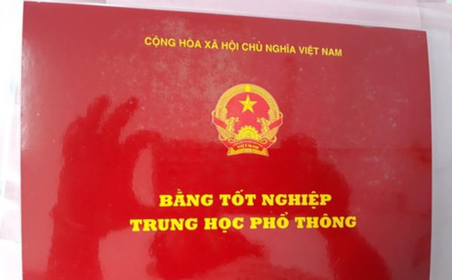 Hy hữu: Trộm đột nhập trường học lấy 200 bằng tốt nghiệp của học sinh