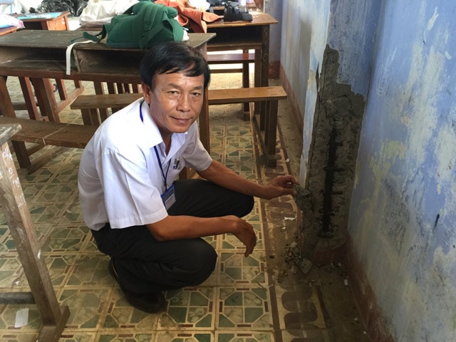 Quảng Ngãi: Trường xuống cấp nghiêm trọng do nổ mìn thi công cảng biển