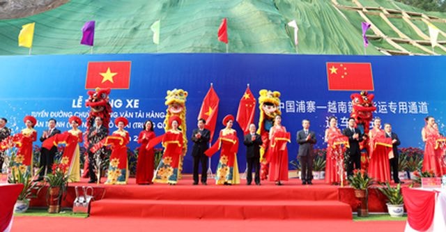 Thông xe tuyến đường chuyên dụng vận tải hàng hóa Việt - Trung