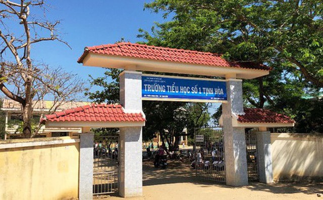 Chó thả rông xông vào trường cắn 6 học sinh tiểu học