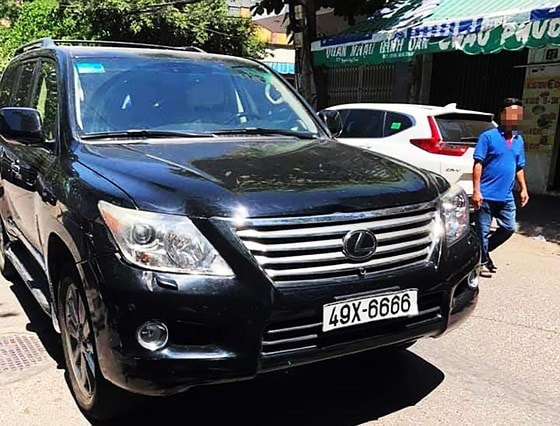 Tài xế Lexus biển số 6666 đâm vào đám tang khai gì trước công an?