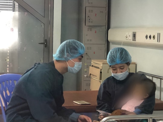 Ghép gan thành công cho bé gái nhỏ tuổi, chỉ nặng 6,7 kg