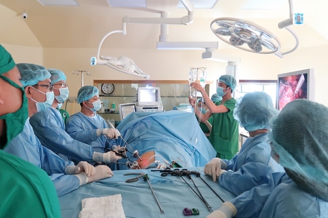 Em trai hiến thận giành lại sự sống cho chị