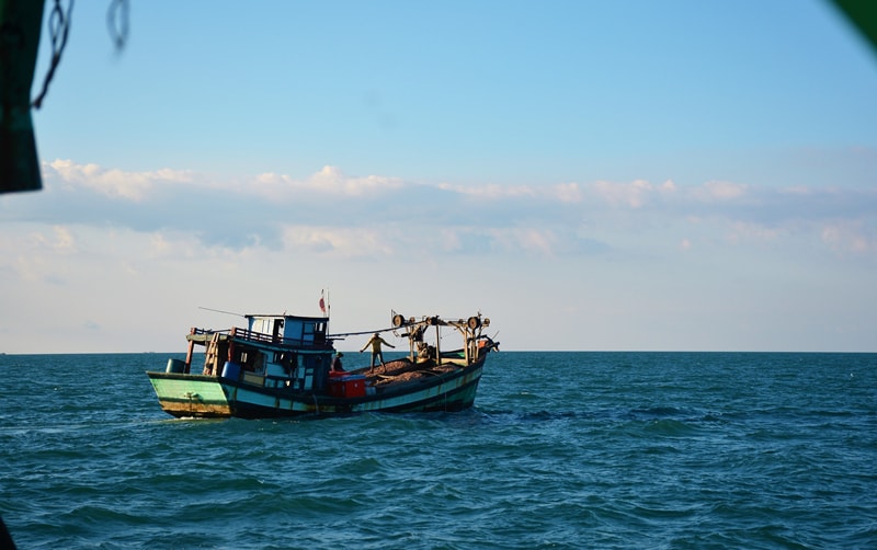 Tàu cá gặp nạn trên biển, một ngư dân mất tích