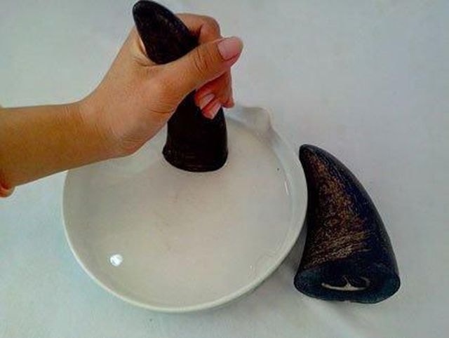 Uống bột mài sừng tê giác chữa co giật, bé gái 2 tuổi nguy kịch