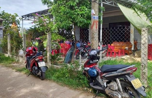 Cưa bom lấy thuốc nổ, 1 người đàn ông tử vong