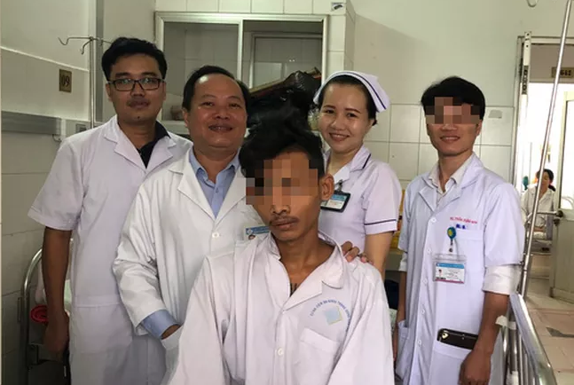 Cứu nam bệnh nhân có tổn thương khối tá tuỵ rất hy hữu