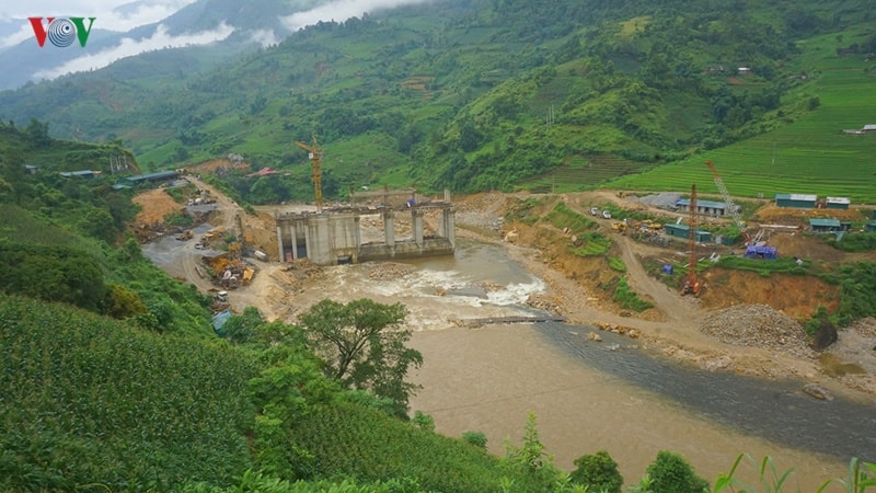 2 vợ chồng công nhân thi công thủy điện Bản Hồ bị lũ cuốn mất tích