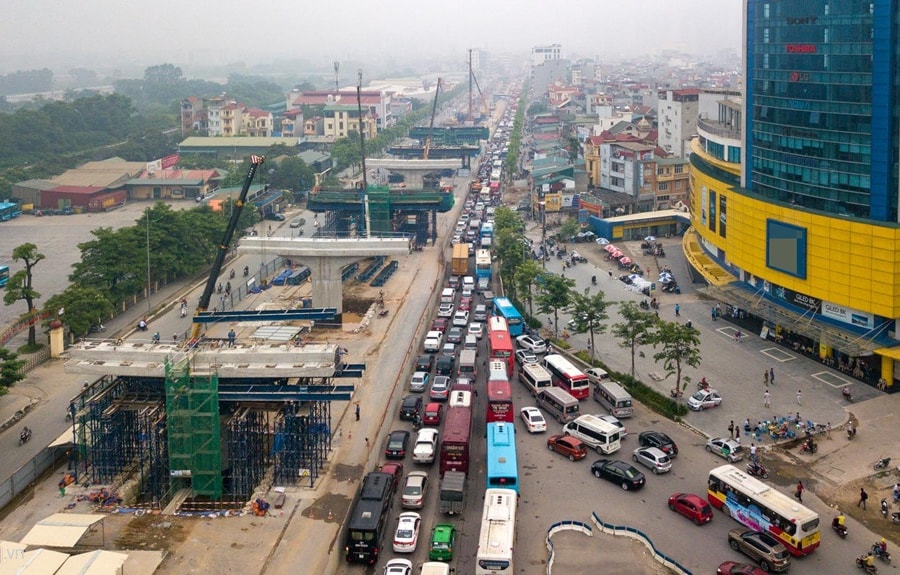 Ảnh: Đại công trường cao tốc trên cao 5.300 tỷ, con đường khổ ải