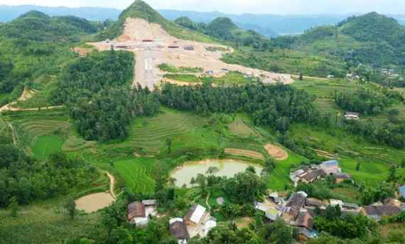 Ảnh: Cận cảnh khu sinh thái tâm linh trái quy hoạch gần Cột cờ Lũng Cú