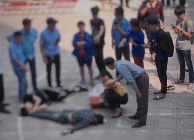 Nam sinh viên ĐH Kiến trúc rơi từ tầng 13 trúng người khác, 2 người thương vong