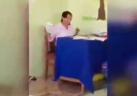 Kỷ luật cô giáo ném vở học sinh xuống đất ở Bạc Liêu