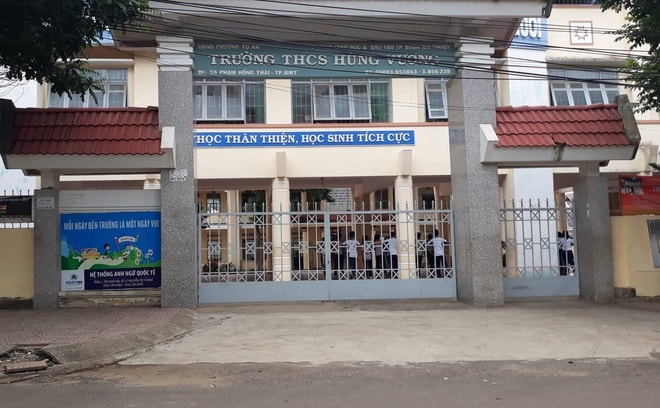 Phê bình Ban giám hiệu trong vụ để người lạ vào trường dâm ô nữ sinh lớp 9