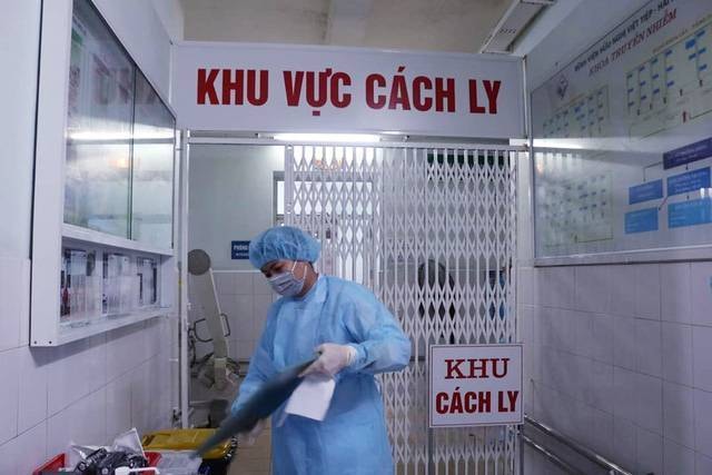 Ca thứ 33 nhiễm COVID-19 là du khách Anh, cũng trên chuyến bay VN0054